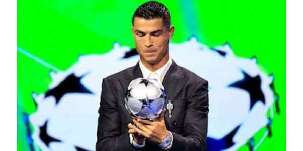 CRISTIANO RONALDO won de speciale prijs voor de beste scorer in de geschiedenis van de Champions League